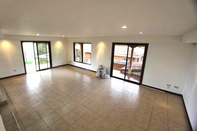 3 bed Single Family Homes For Sale in Santa Ana, San Jose - thumb 22