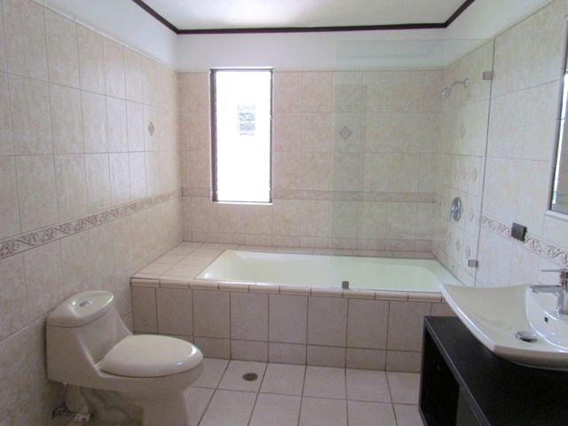 4 bed Single Family Homes For Sale in Escazu, San Jose - thumb 18