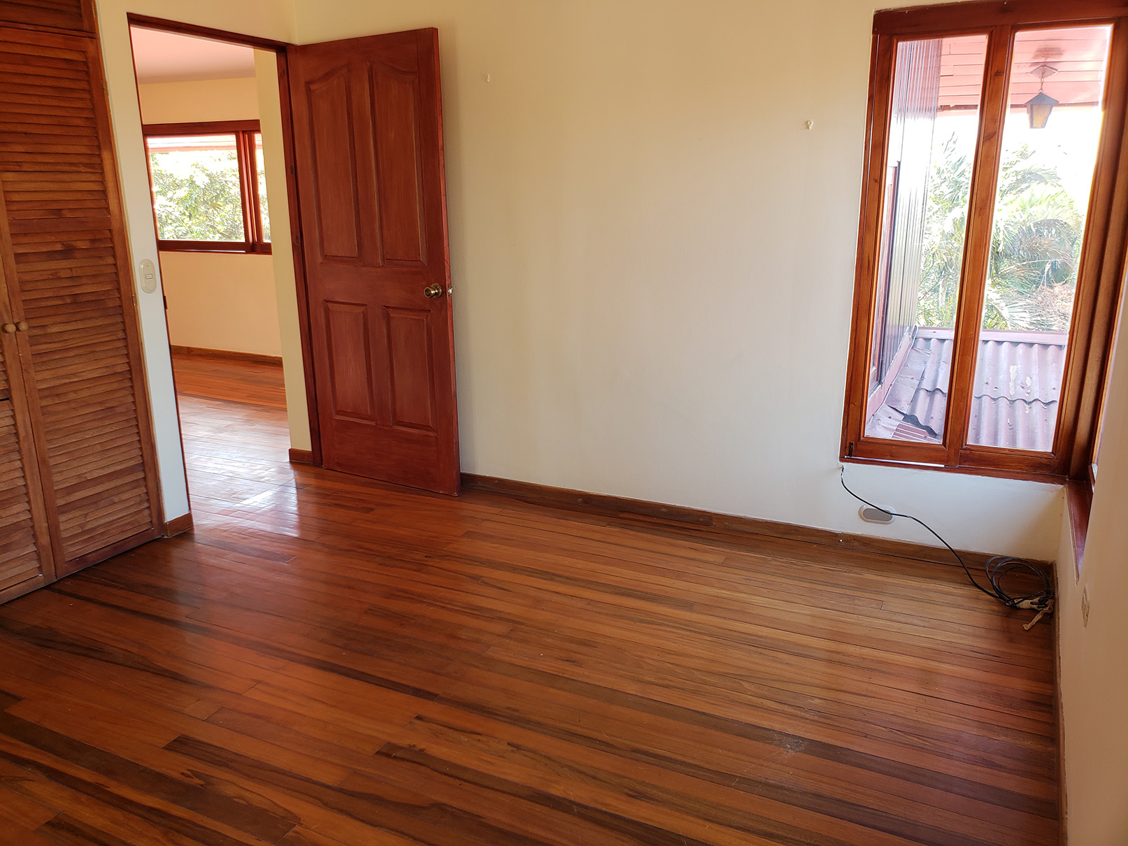 4 bed Single Family Homes For Sale in Santa Ana, San Jose - thumb 16