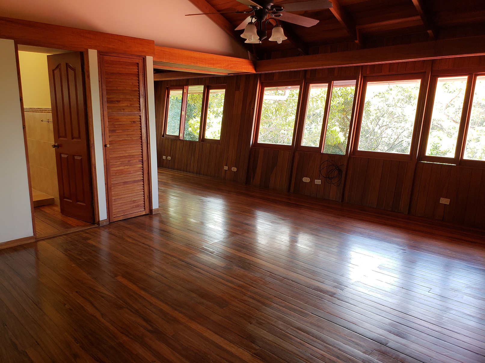 4 bed Single Family Homes For Sale in Santa Ana, San Jose - thumb 18