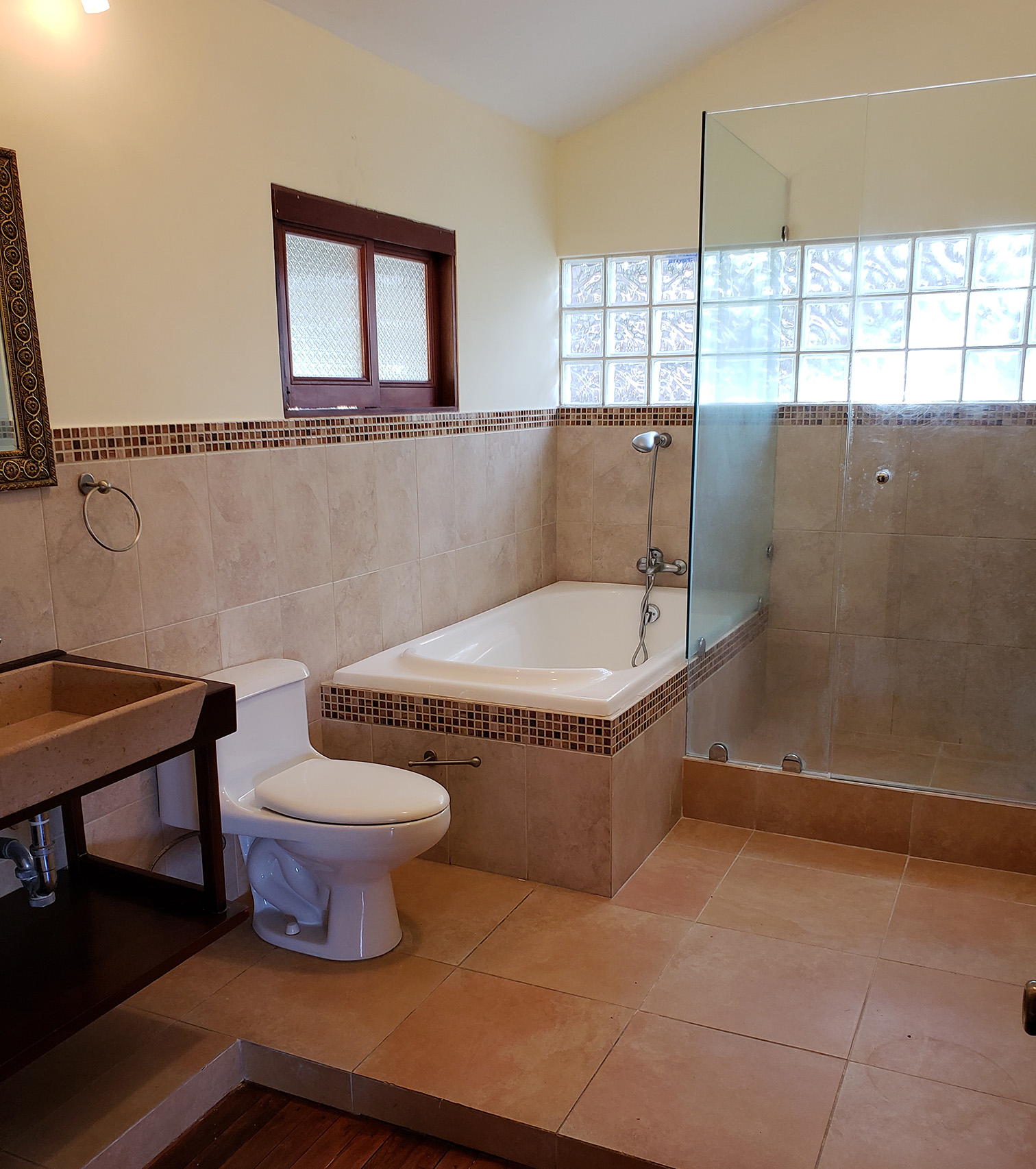 4 bed Single Family Homes For Sale in Santa Ana, San Jose - thumb 19