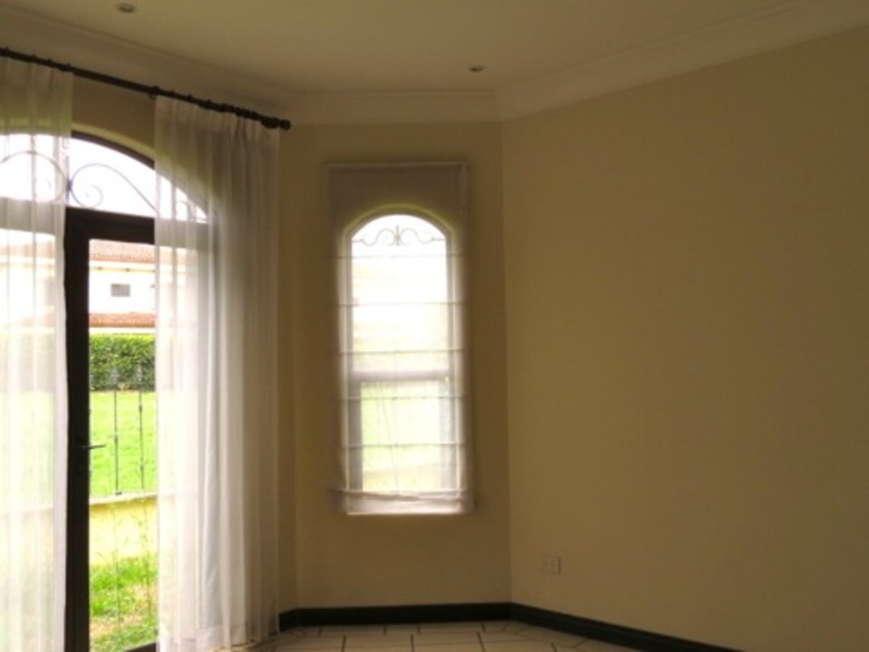 3 bed Single Family Homes For Sale in Santa Ana, San Jose - thumb 18