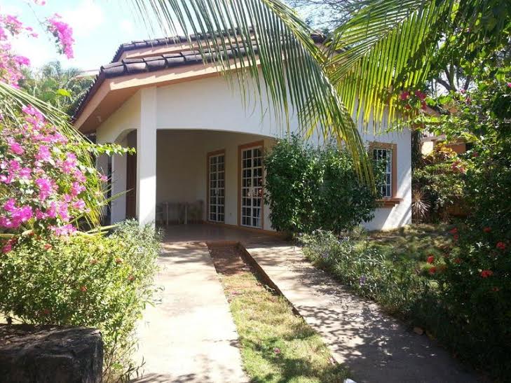 5 bed Single Family Homes For Sale in Playas Del Coco, Guanacaste - thumb 1