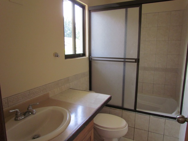 3 bed Single Family Homes For Sale in Santa Ana, San Jose - thumb 17