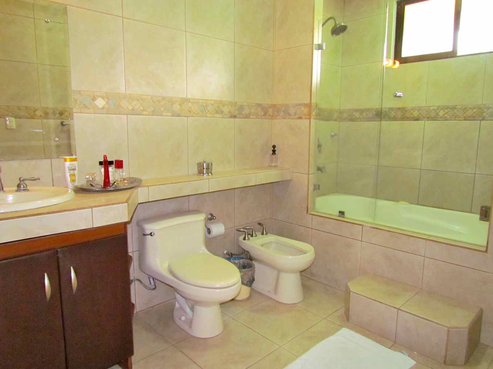 4 bed Single Family Homes For Sale in Santa Ana, San Jose - thumb 18