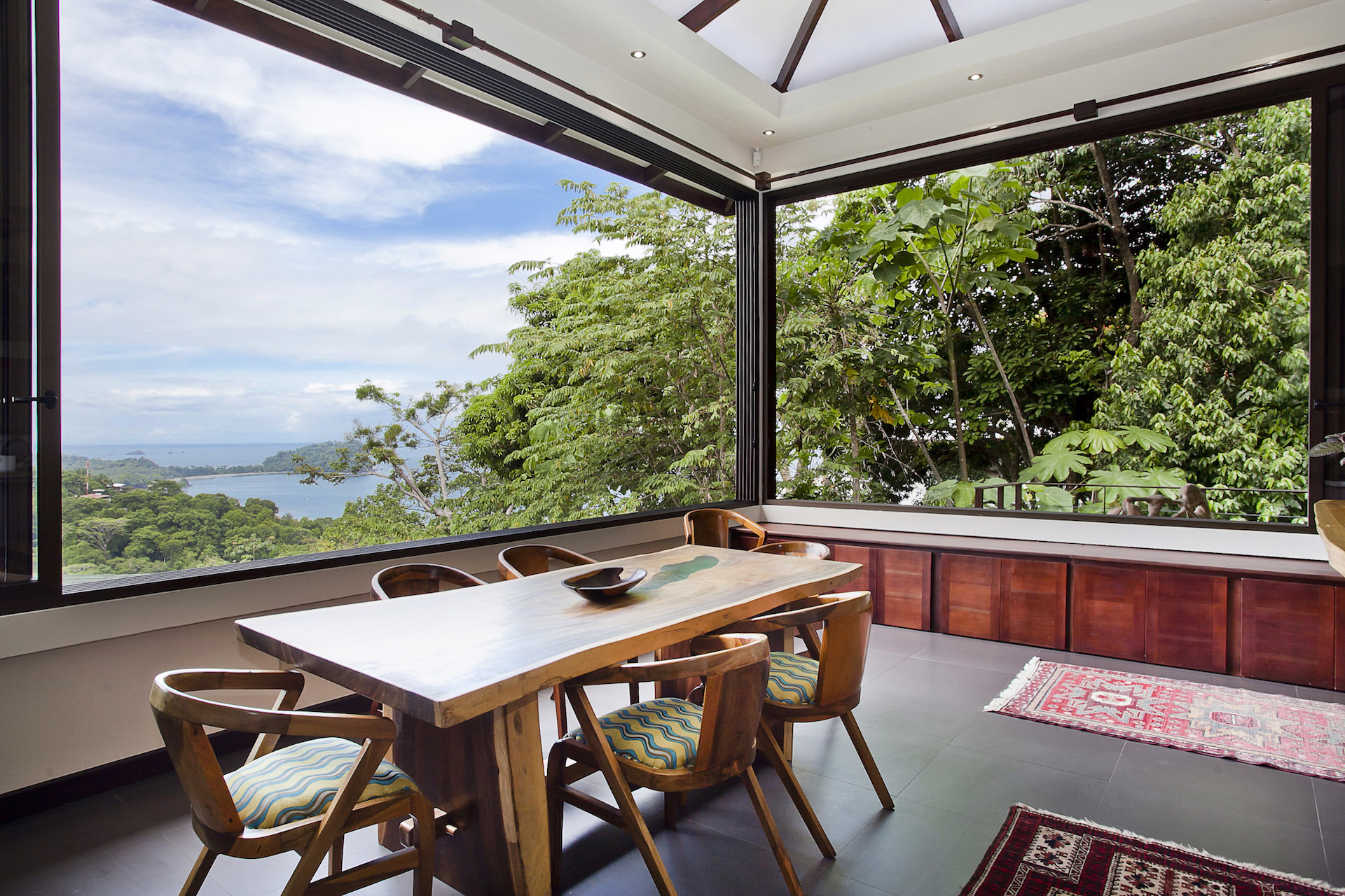 6 bed Single Family Homes For Sale in Manuel Antonio, Puntarenas - thumb 6