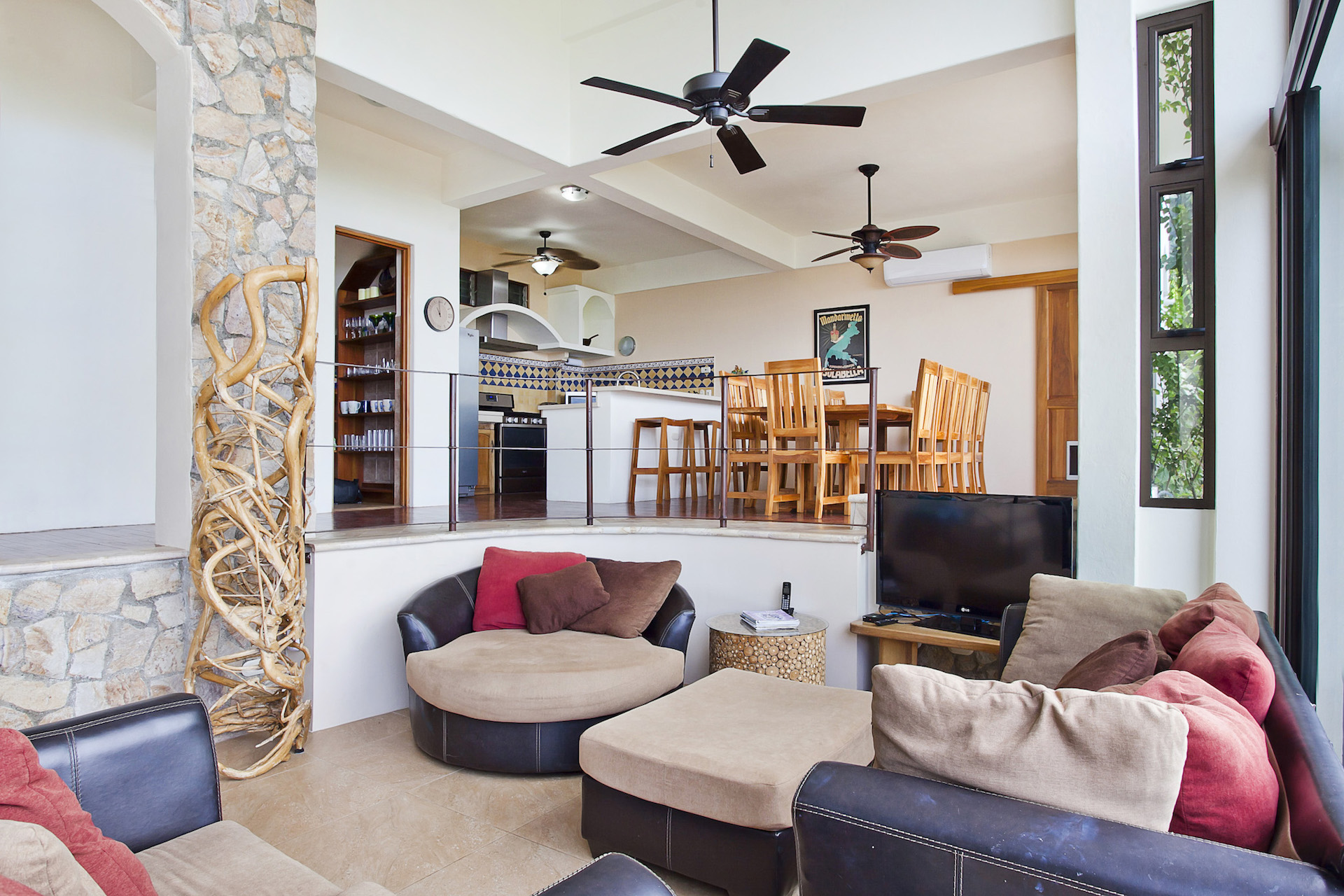 6 bed Single Family Homes For Sale in Manuel Antonio, Puntarenas - thumb 19