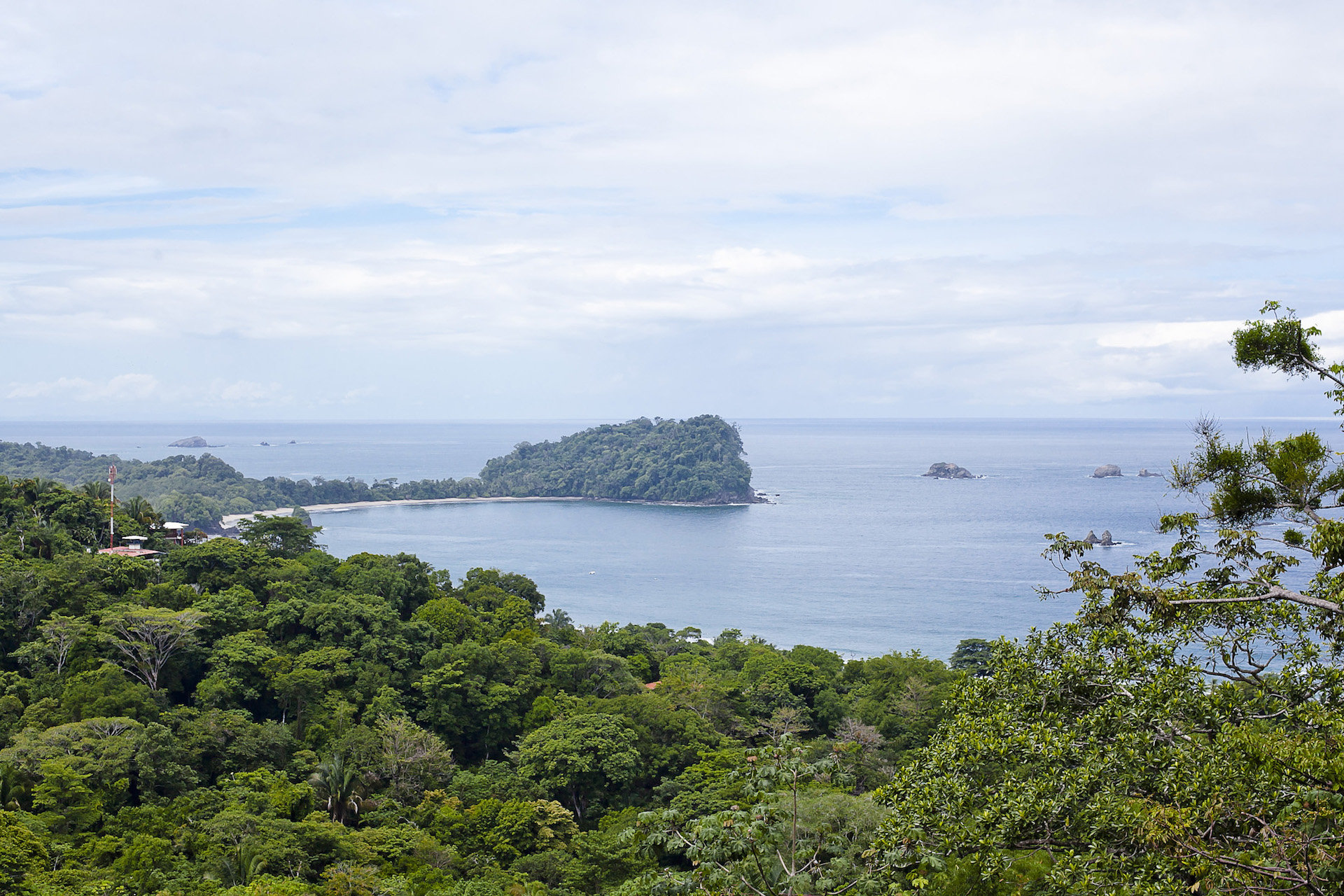 6 bed Single Family Homes For Sale in Manuel Antonio, Puntarenas - thumb 5