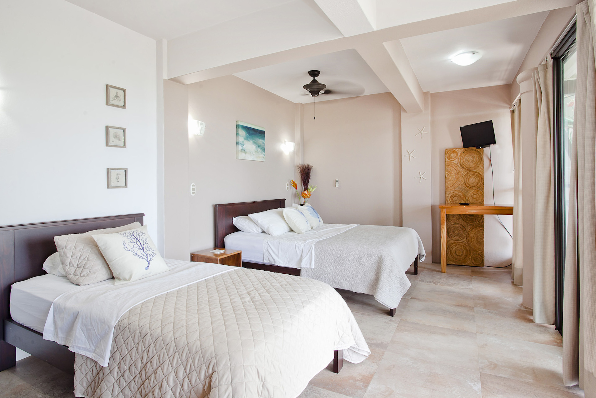 6 bed Single Family Homes For Sale in Manuel Antonio, Puntarenas - thumb 18