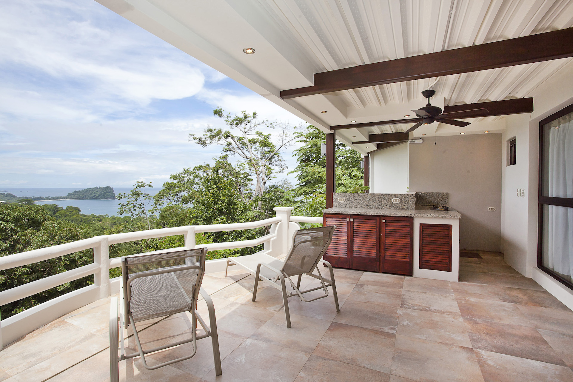 6 bed Single Family Homes For Sale in Manuel Antonio, Puntarenas - thumb 2