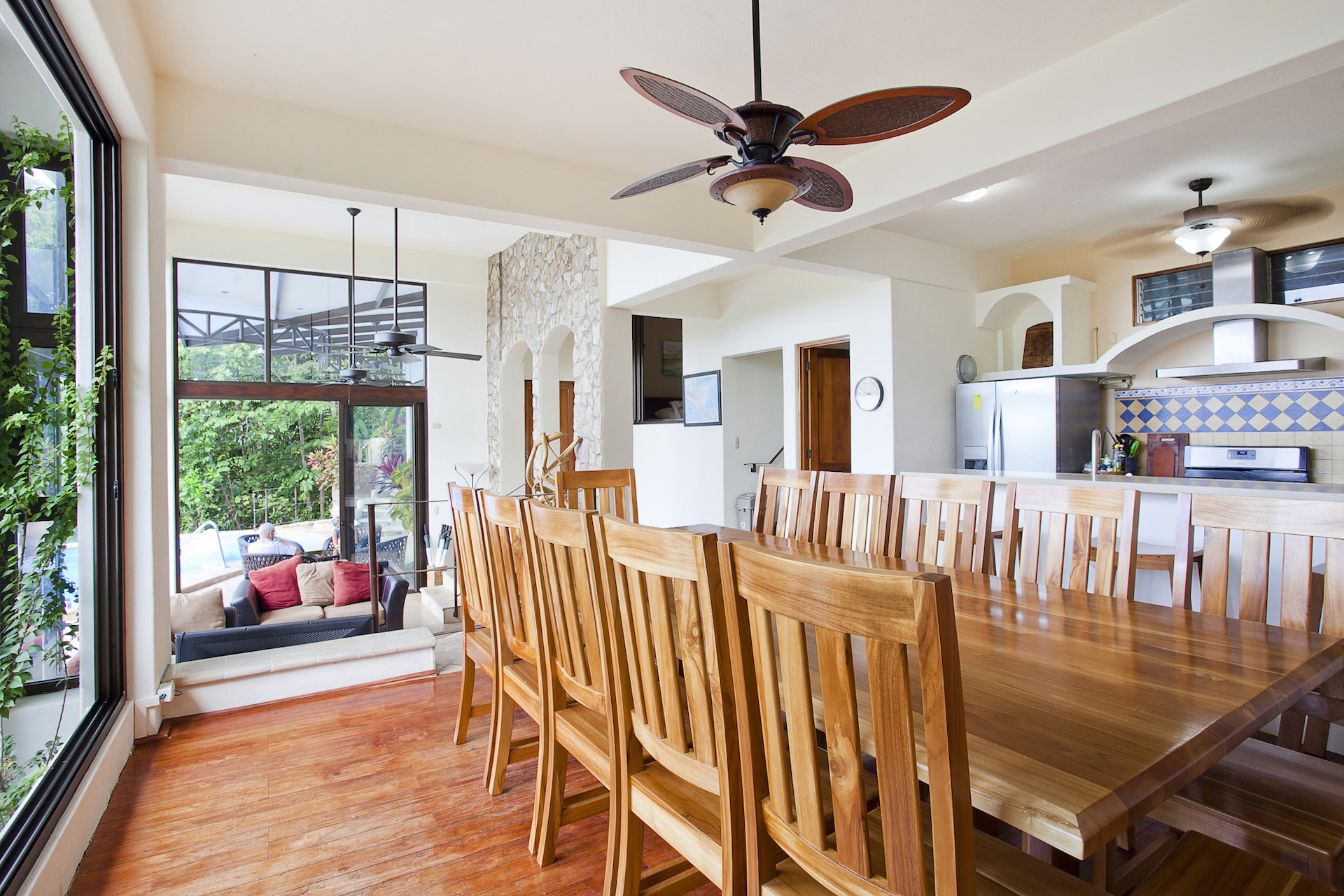 6 bed Single Family Homes For Sale in Manuel Antonio, Puntarenas - thumb 10
