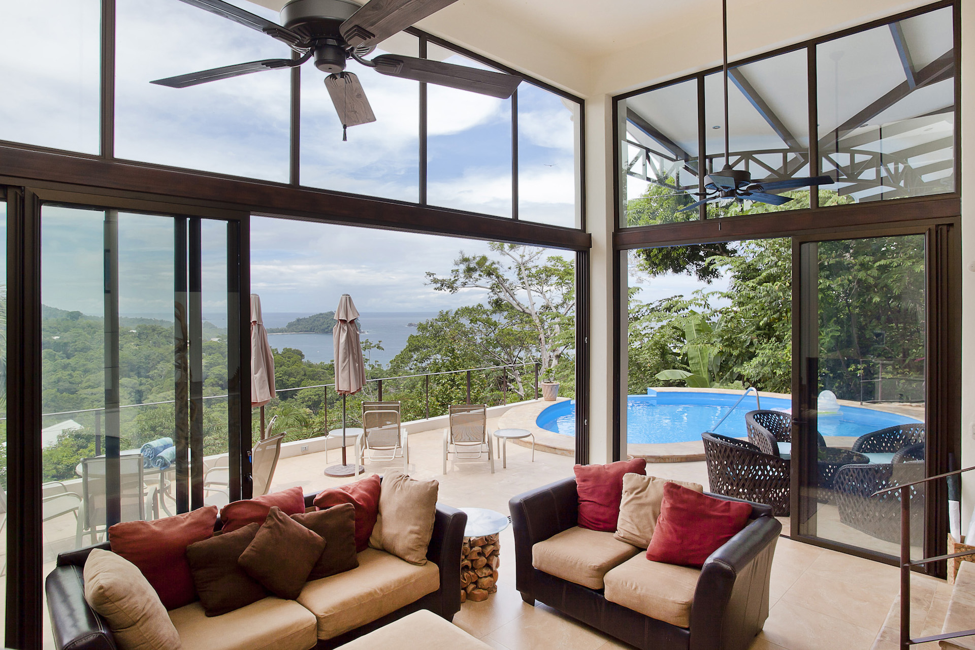 6 bed Single Family Homes For Sale in Manuel Antonio, Puntarenas - thumb 4