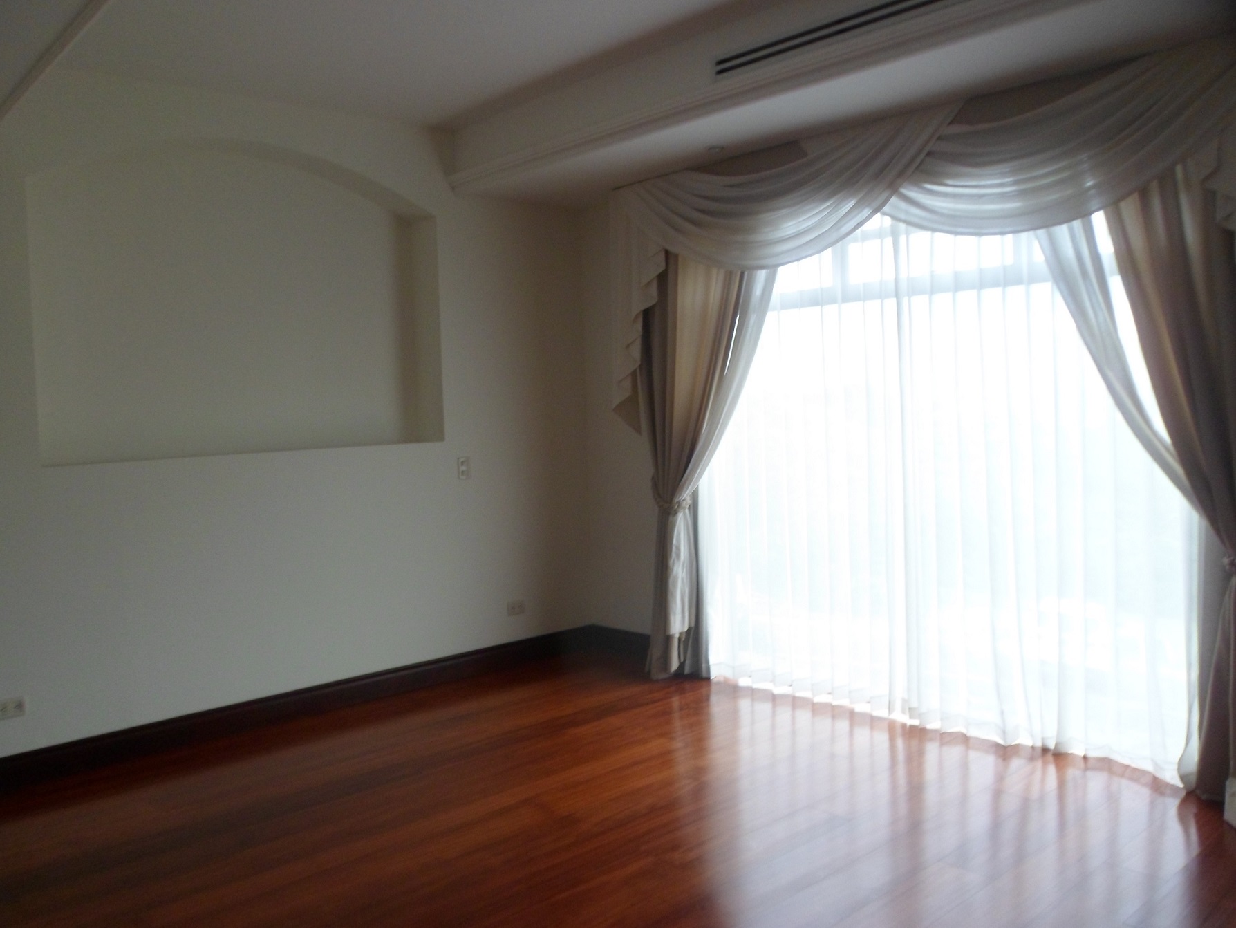 3 bed Apartment For Sale in Santa Ana, San Jose - thumb 6