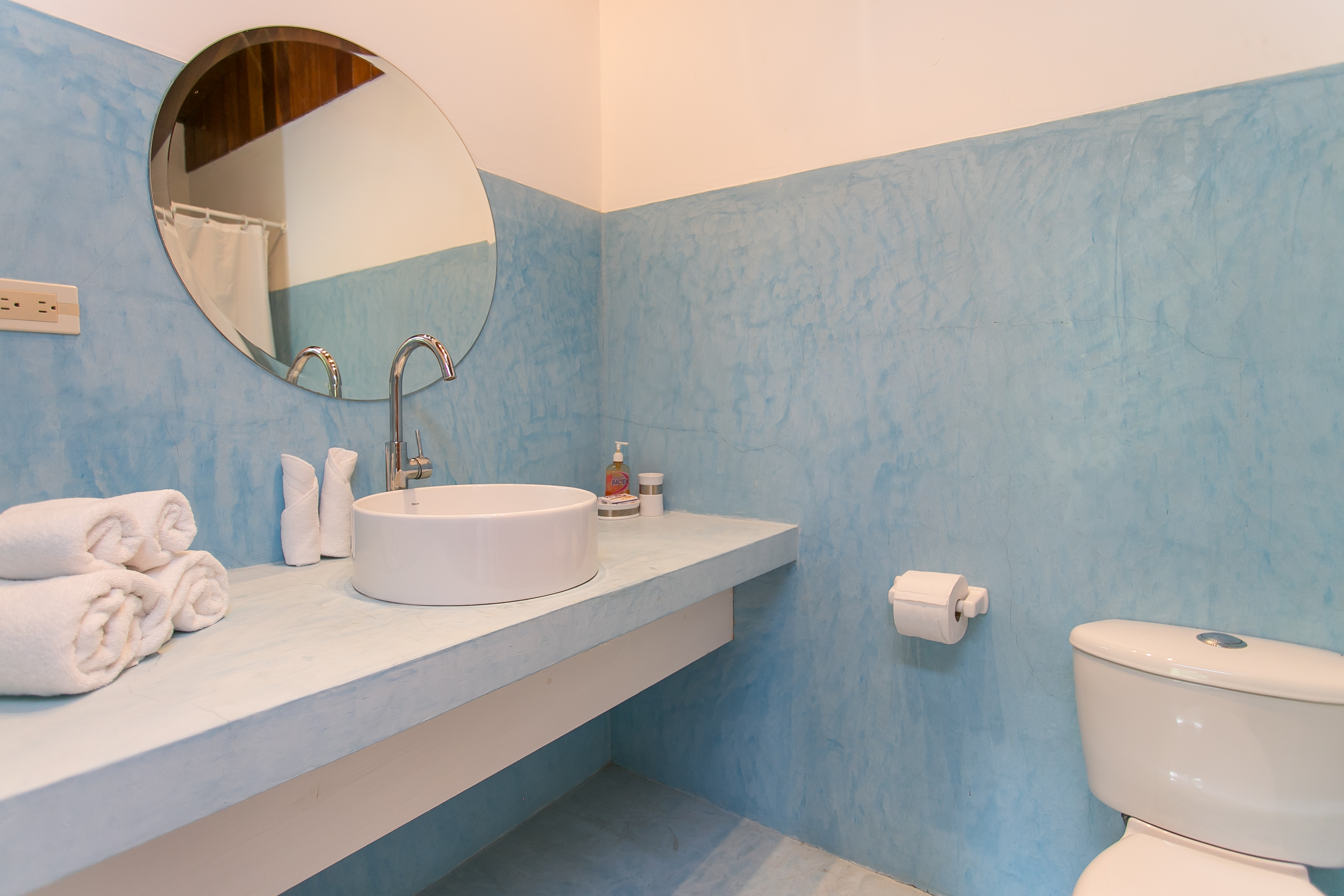 4 bed Single Family Homes For Sale in Manuel Antonio, Puntarenas - thumb 12
