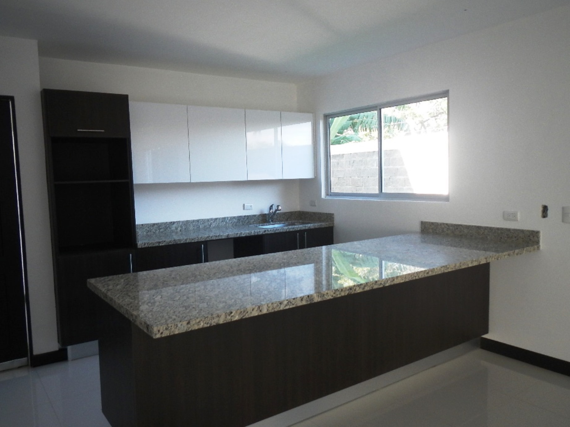 3 bed Single Family Homes For Sale in Pozos, San Jose - thumb 5