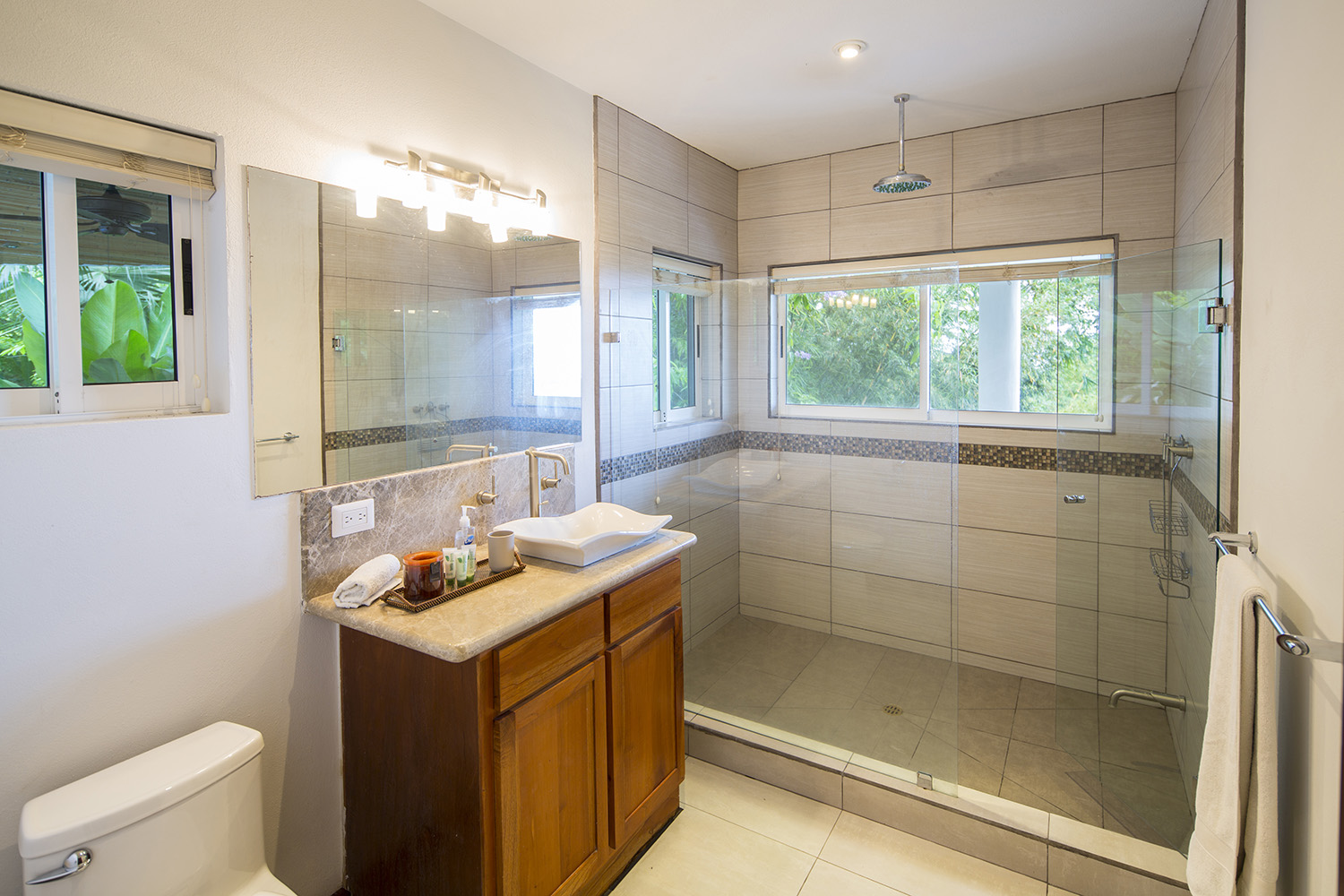 4 bed Single Family Homes For Sale in Uvita, Puntarenas - thumb 22