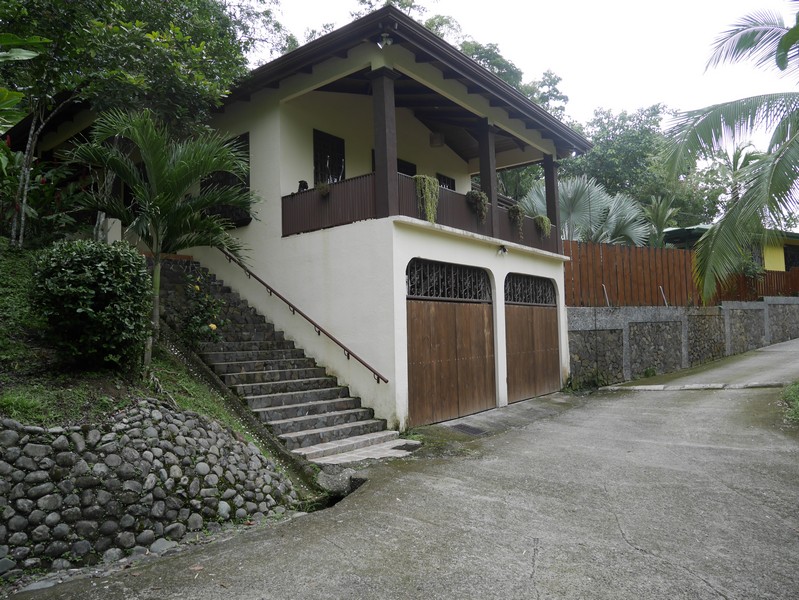4 bed Single Family Homes For Sale in Quepos, Puntarenas - thumb 1