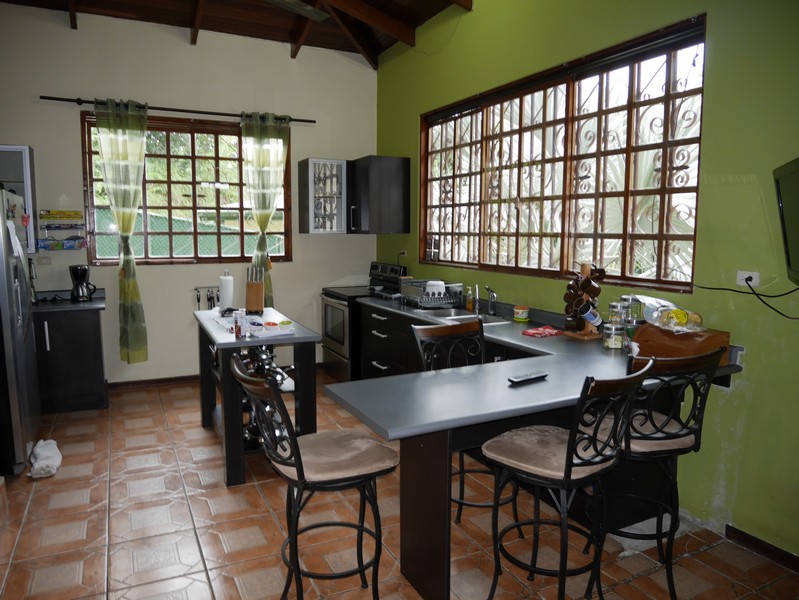 4 bed Single Family Homes For Sale in Quepos, Puntarenas - thumb 4