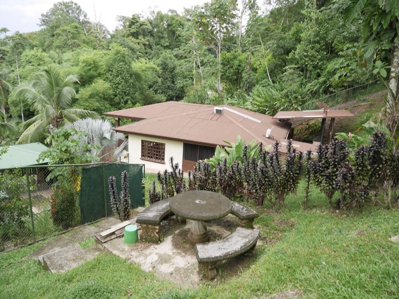4 bed Single Family Homes For Sale in Quepos, Puntarenas - thumb 11