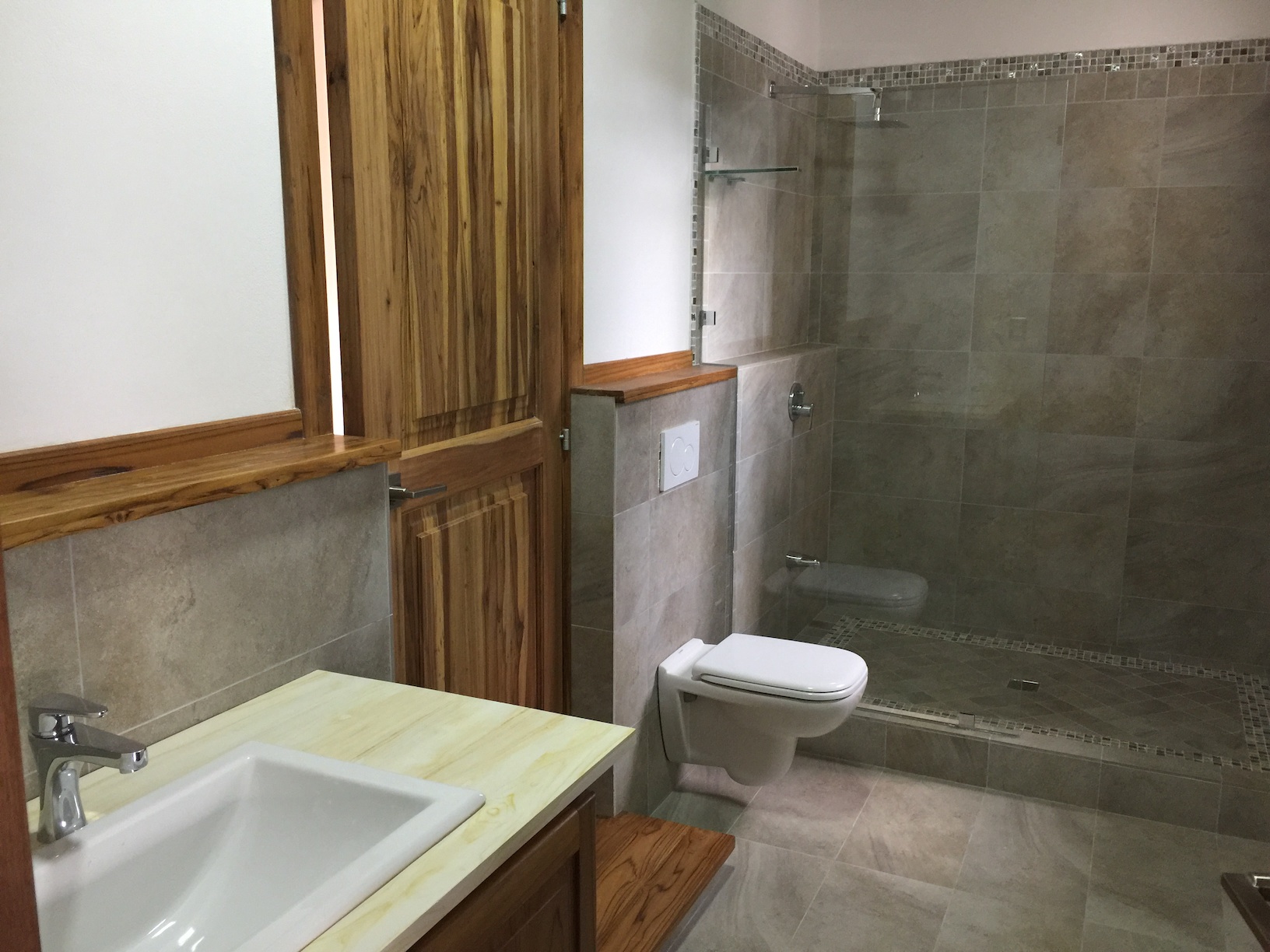 4 bed Single Family Homes For Rent in Santa Ana, San Jose - thumb 4