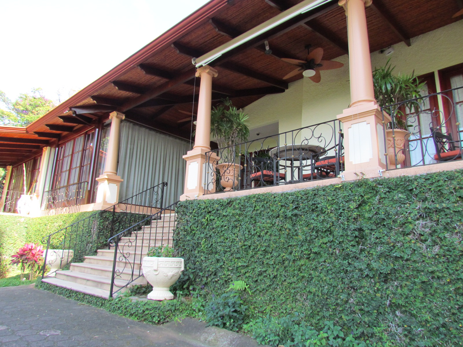 12 bed Single Family Homes For Sale in Santa Ana, San Jose - thumb 6