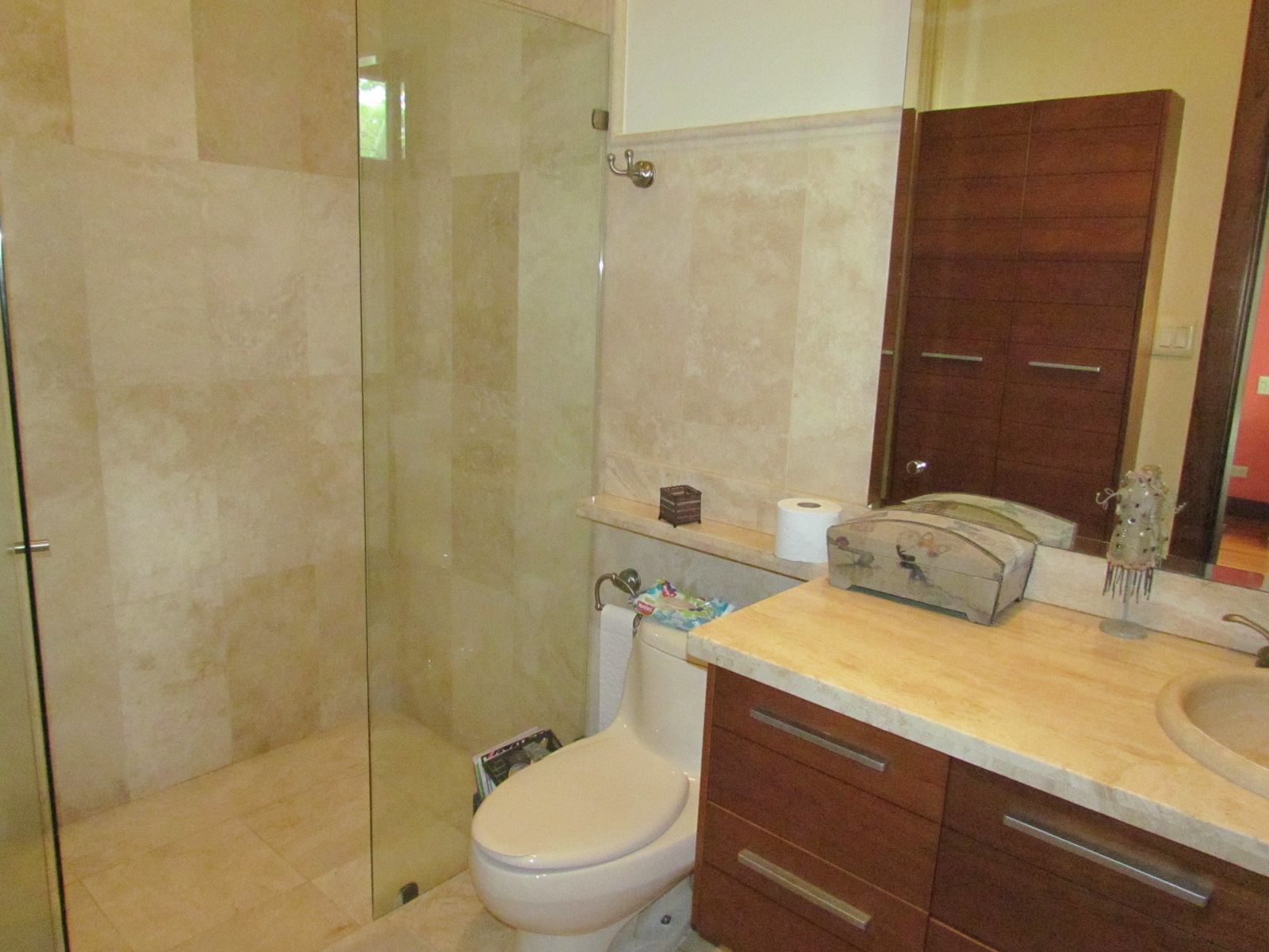 4 bed Single Family Homes For Sale in Santa Ana, San Jose - thumb 21