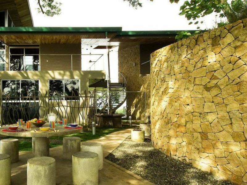 4 bed Single Family Homes For Sale in Manuel Antonio, Puntarenas - thumb 7