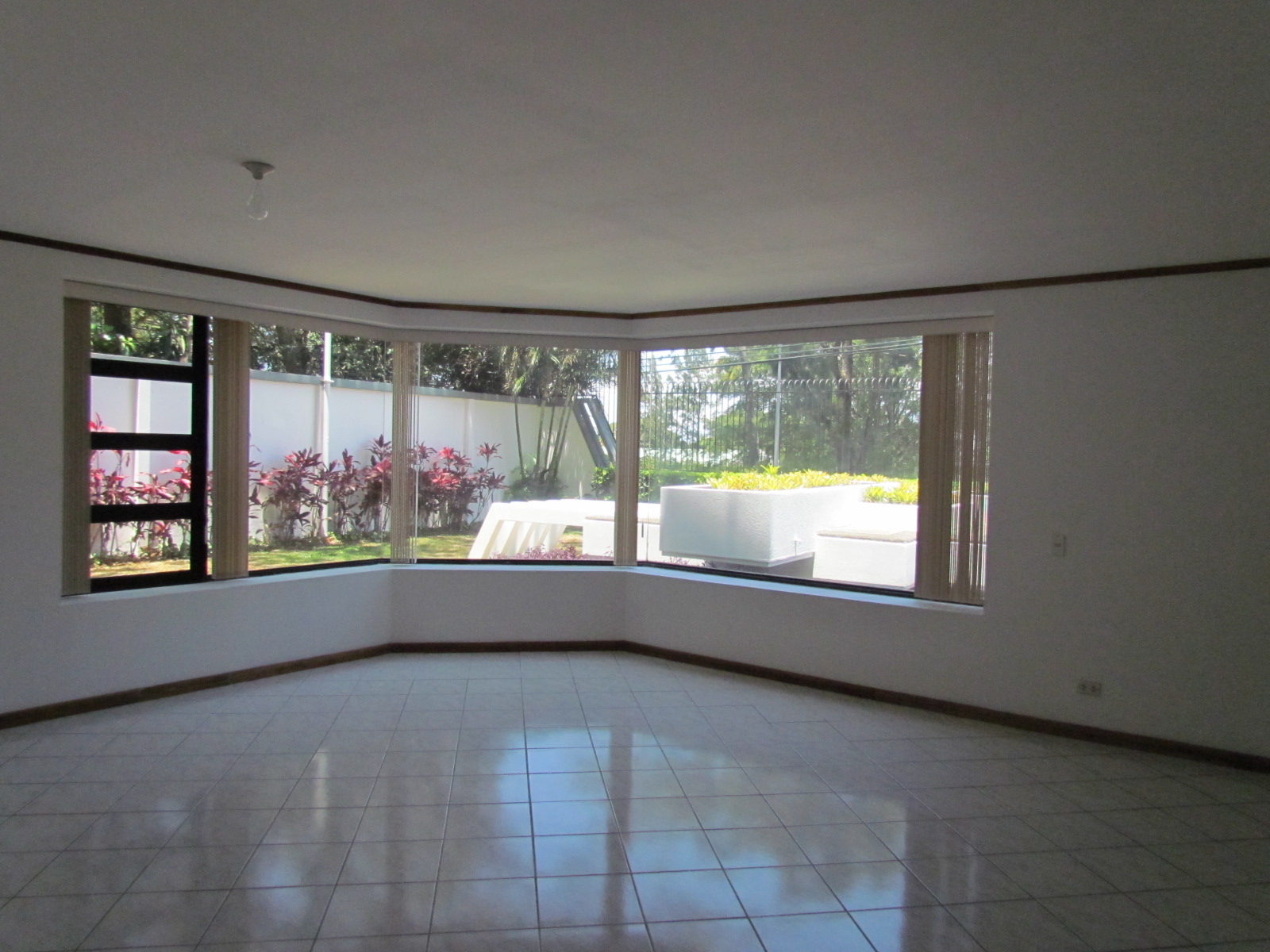 3 bed Apartment For Sale in Escazu, San Jose - thumb 4