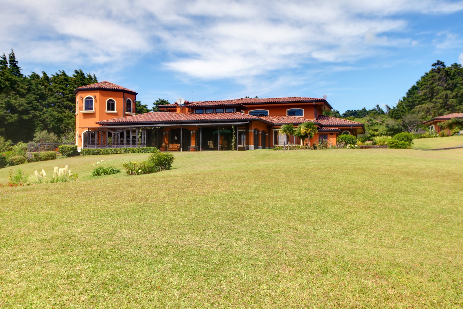 5 bed Single Family Homes For Sale in Heredia, Heredia - thumb 2