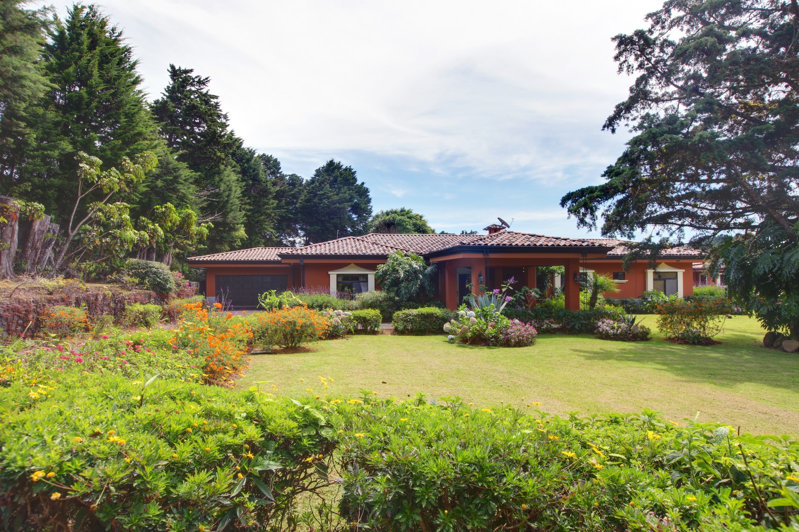 5 bed Single Family Homes For Sale in Heredia, Heredia - thumb 3