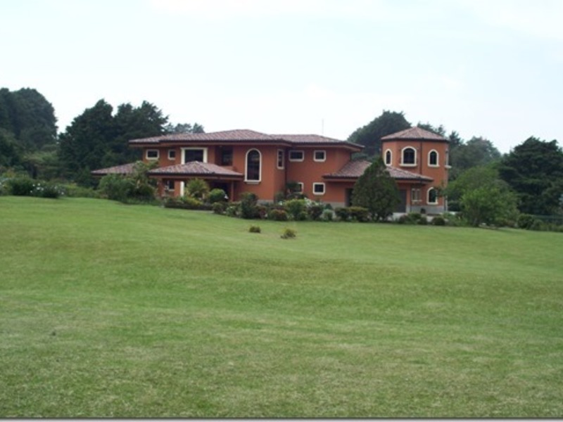 5 bed Single Family Homes For Sale in Heredia, Heredia - 1