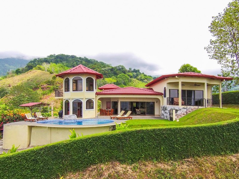 4 bed Single Family Homes For Sale in Ojochal, Puntarenas - 1