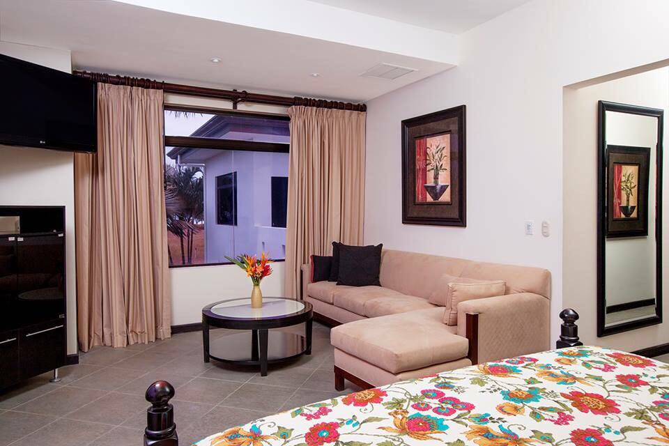 6 bed Single Family Homes For Sale in Playa Hermosa, Puntarenas - thumb 23