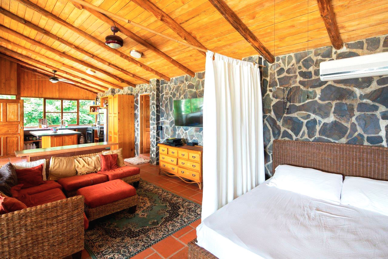 4 bed Single Family Homes For Sale in Playa Hermosa, Puntarenas - thumb 16