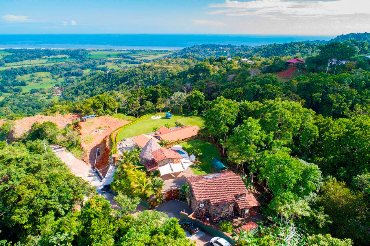 4 bed Single Family Homes For Sale in Playa Hermosa, Puntarenas - thumb 23