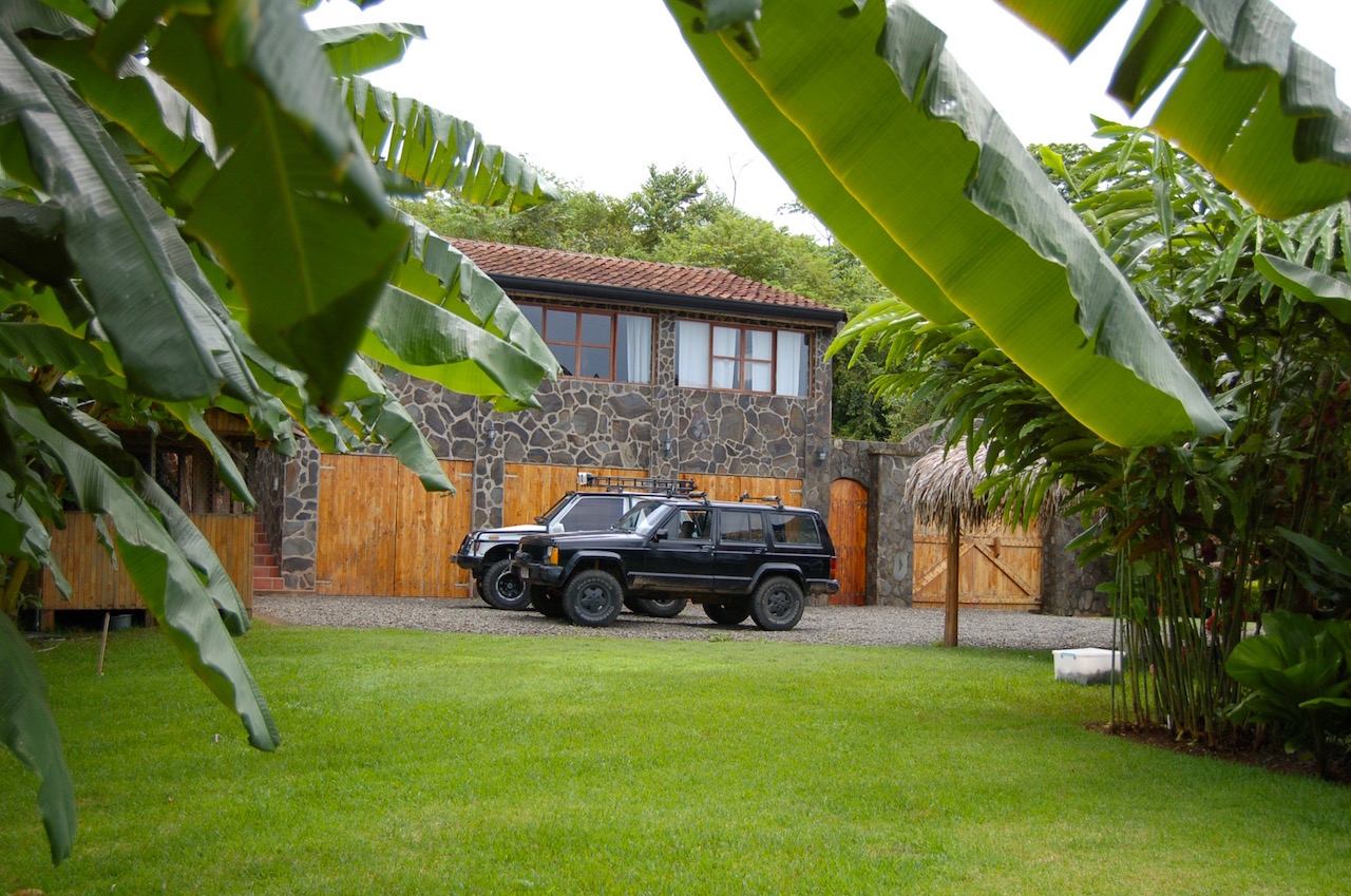 4 bed Single Family Homes For Sale in Playa Hermosa, Puntarenas - thumb 27