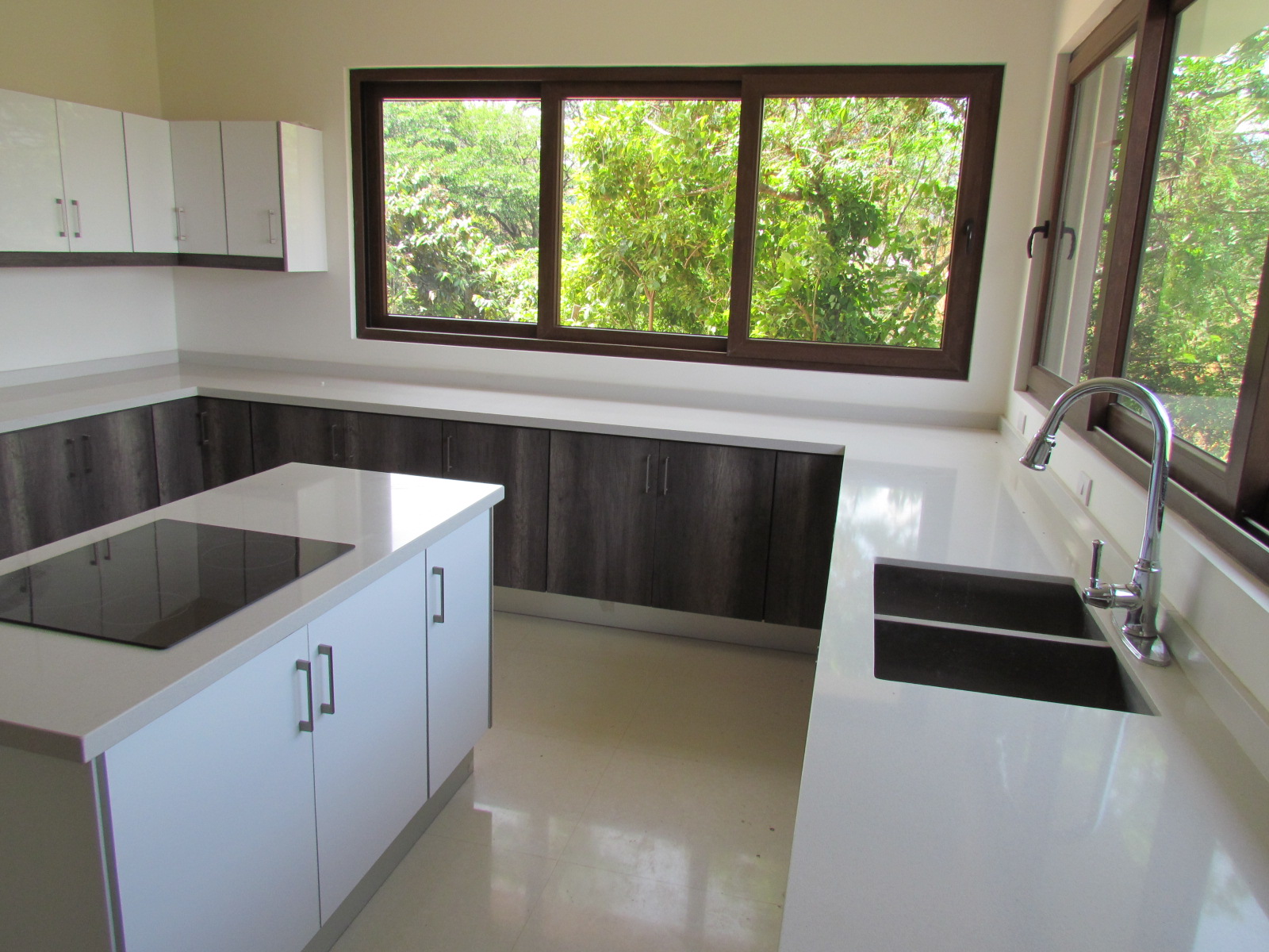 3 bed Single Family Homes For Sale in Santa Ana, San Jose - thumb 2