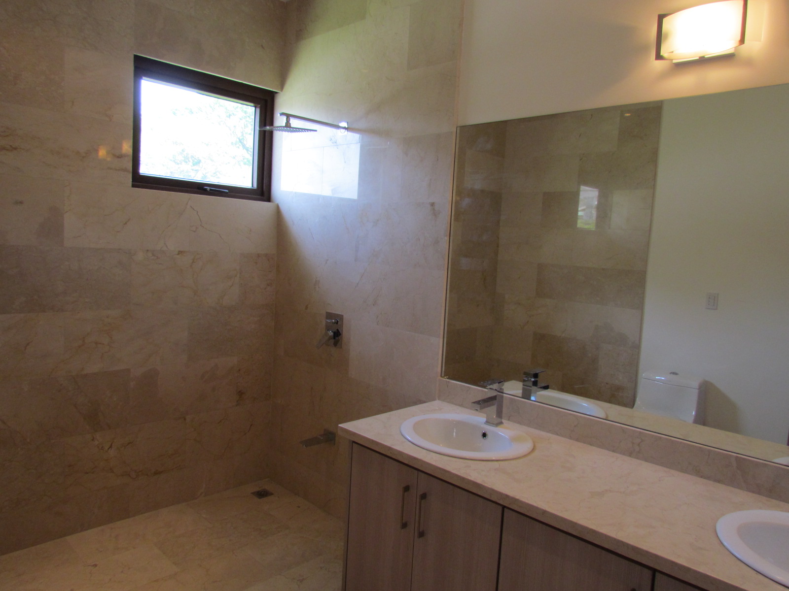 3 bed Single Family Homes For Sale in Santa Ana, San Jose - thumb 14