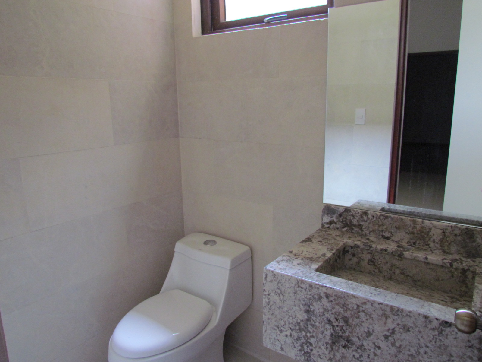 3 bed Single Family Homes For Sale in Santa Ana, San Jose - thumb 8