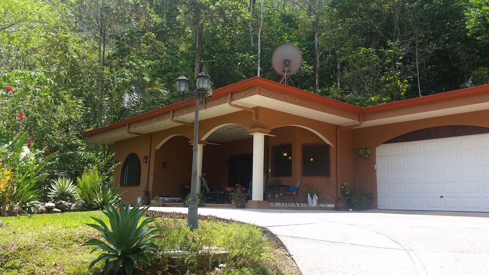 3 bed Single Family Homes For Sale in Jaco, Puntarenas - thumb 1