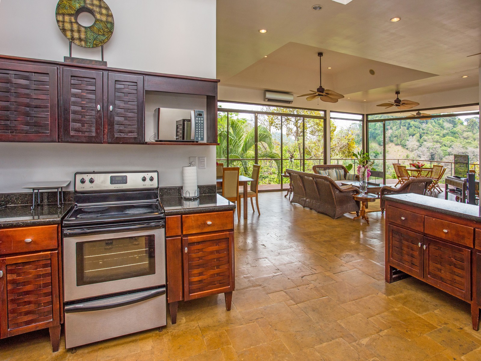 5 bed Single Family Homes For Sale in Manuel Antonio, Puntarenas - thumb 3