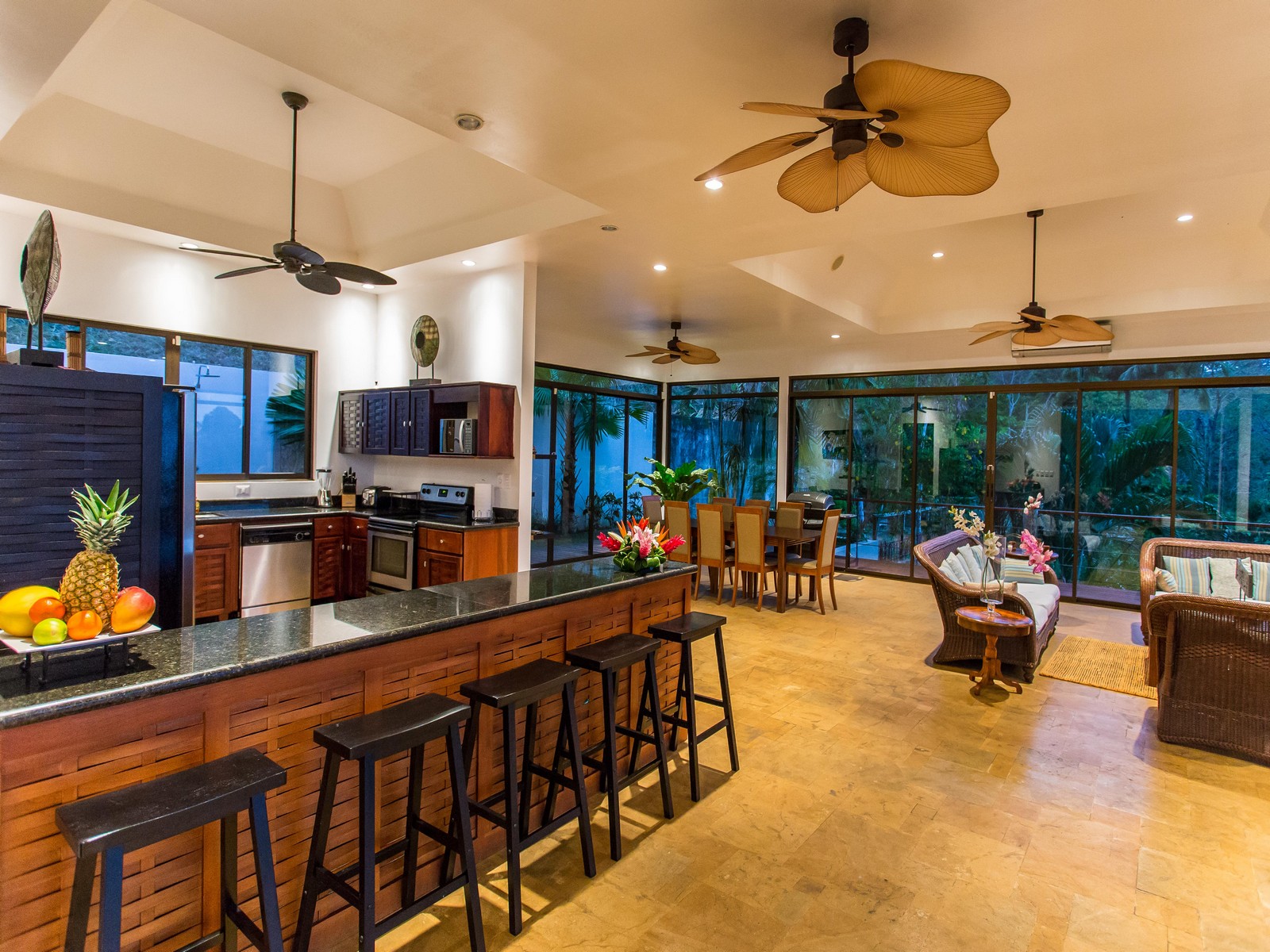5 bed Single Family Homes For Sale in Manuel Antonio, Puntarenas - thumb 5