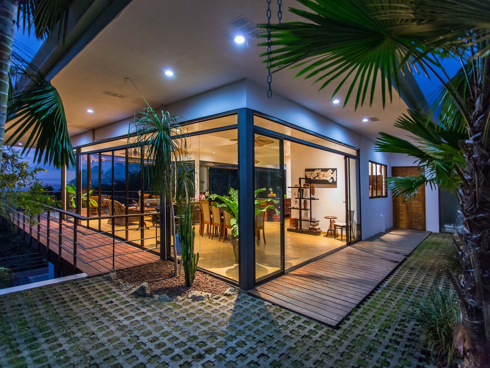 5 bed Single Family Homes For Sale in Manuel Antonio, Puntarenas - thumb 2