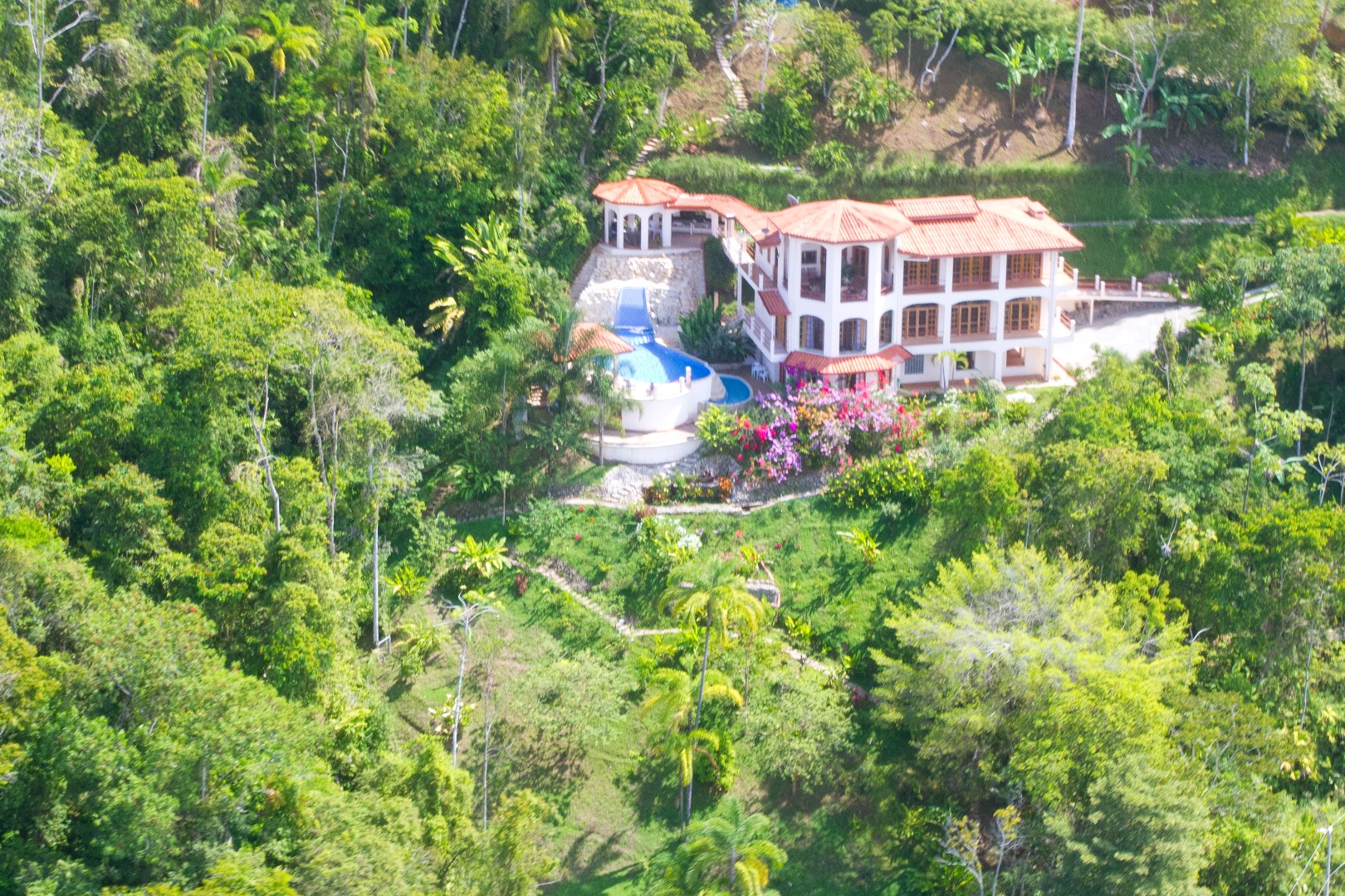 4 bed Single Family Homes For Sale in Dominical, Puntarenas - thumb 1