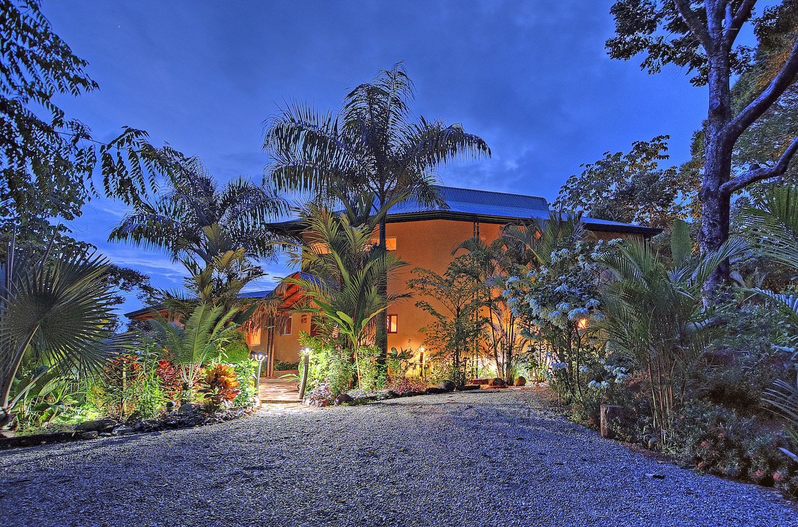 7 bed Single Family Homes For Sale in Dominical, Puntarenas - thumb 27