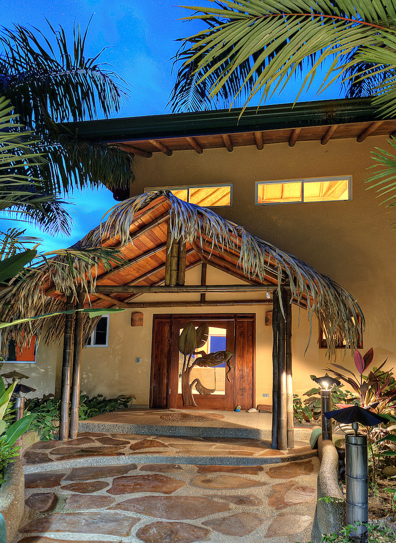 7 bed Single Family Homes For Sale in Dominical, Puntarenas - thumb 1