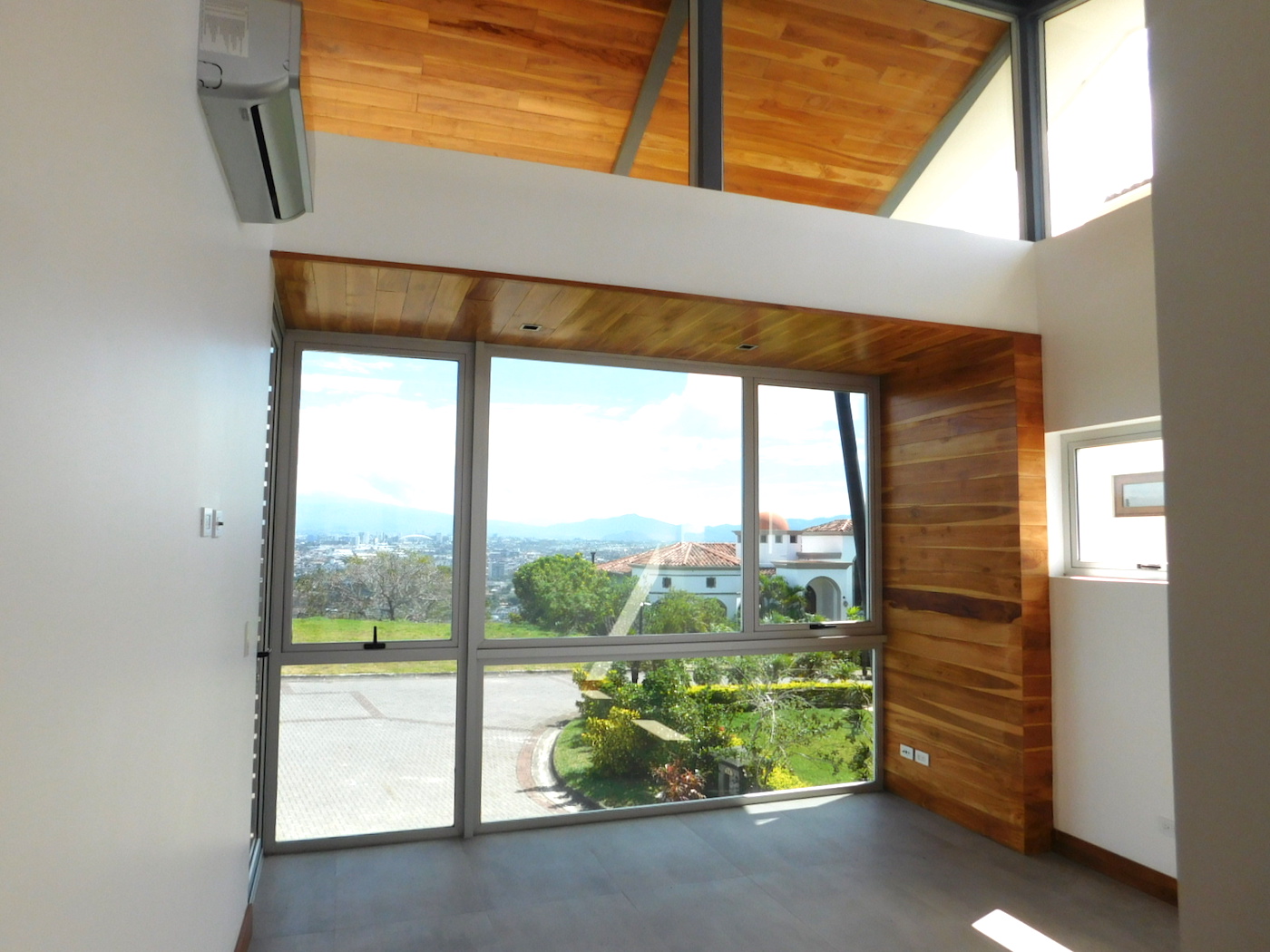 4 bed Single Family Homes For Sale in Santa Ana, San Jose - thumb 17