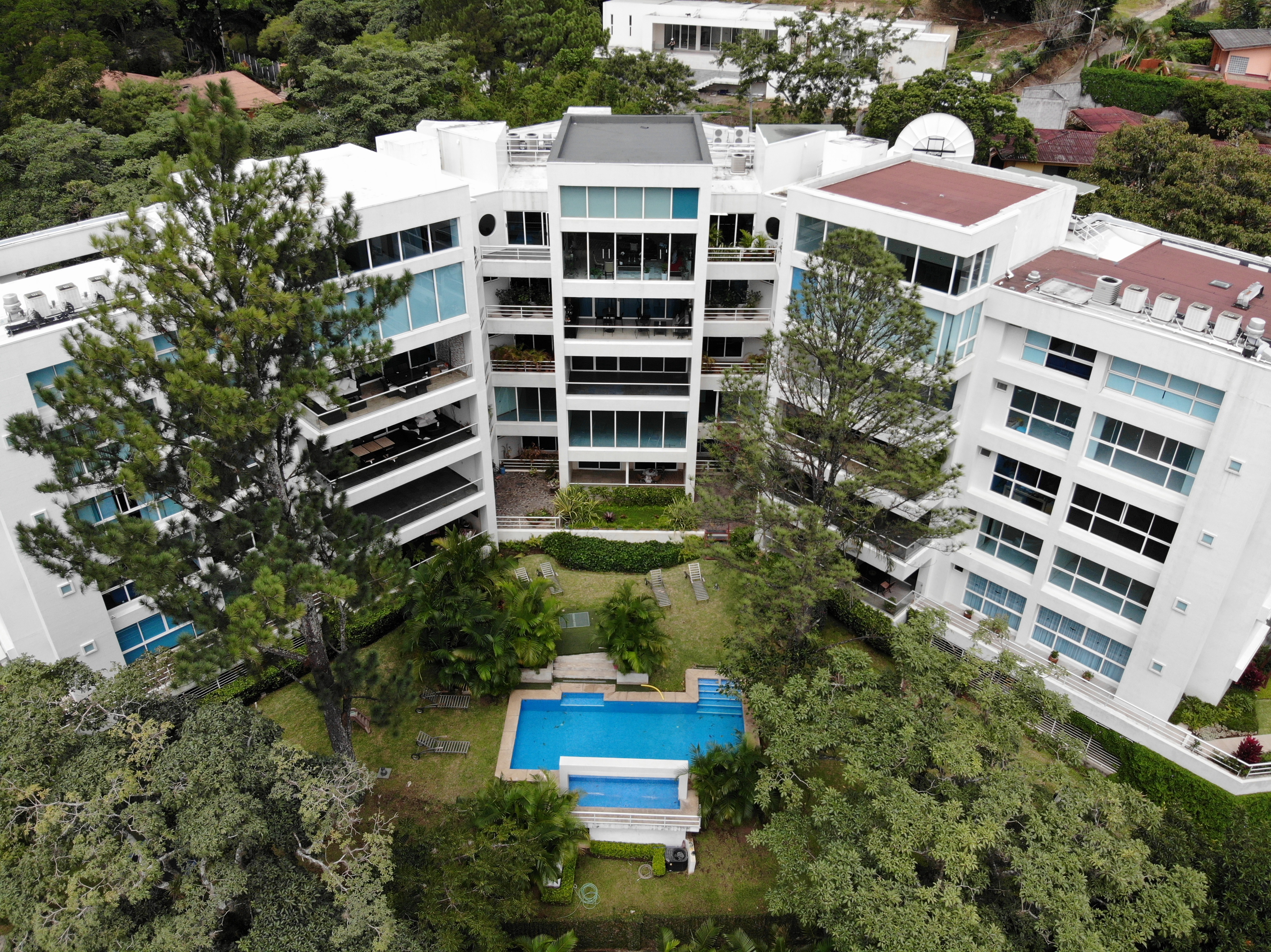 4 bed Apartment For Sale in Jaboncillo, San Jose - thumb 1