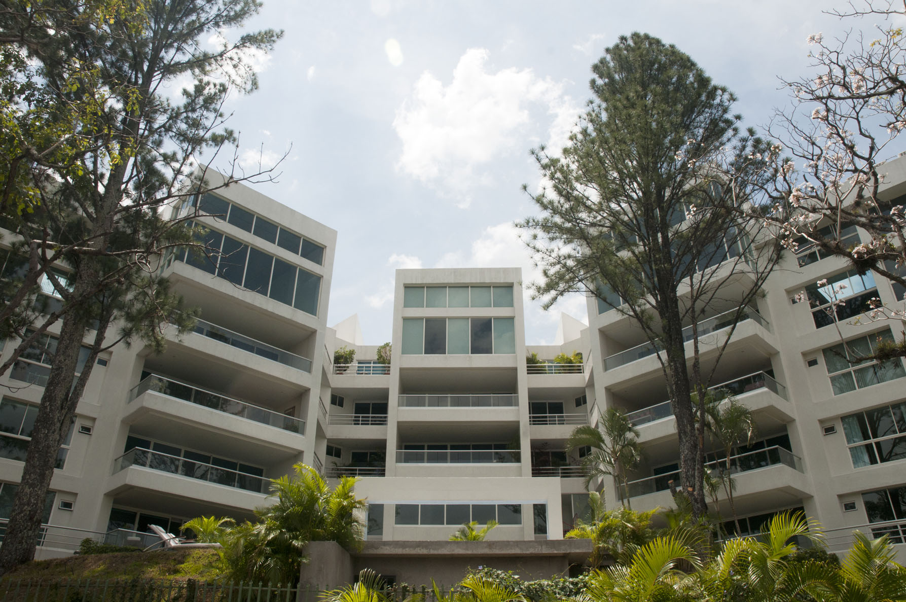 4 bed Apartment For Sale in Jaboncillo, San Jose - thumb 3