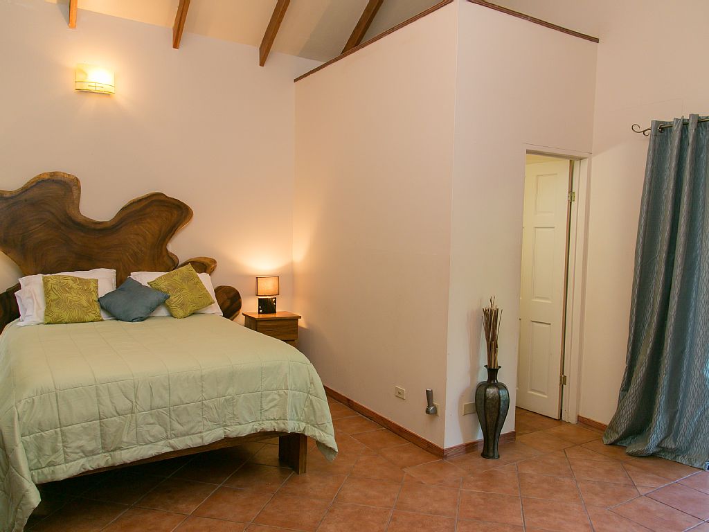 5 bed Single Family Homes For Sale in Manuel Antonio, Puntarenas - thumb 9